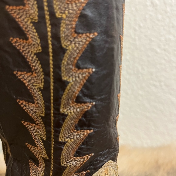 Woman’s Snakeskin Cowgirl Boots - Picture 15 of 16